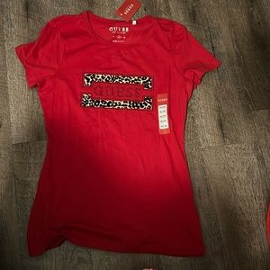 Guess dark red cheetah print shirt